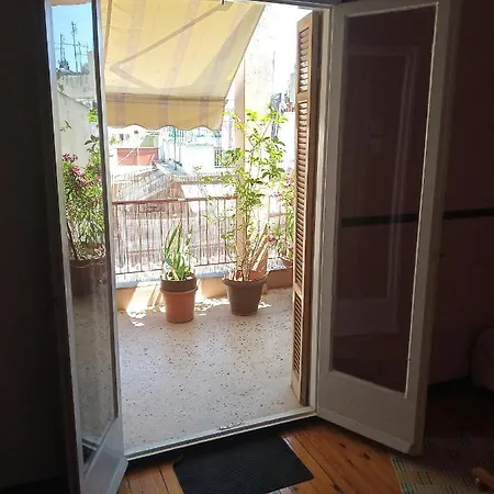 Cosy Penthouse -up To 6 Guests- In The Centre! Апартаменты Салоники